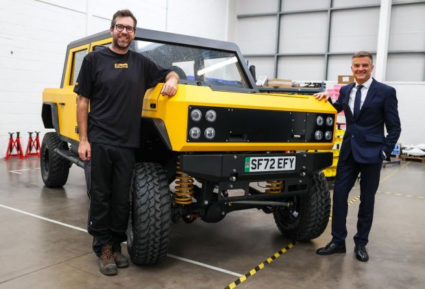 Munro welcomes Secretary of State for Transport, Mark Harper, to HQ