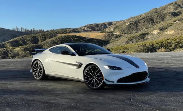 Aston Martin V12 Vantage to return for one last time next year