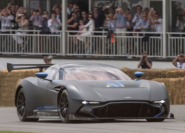 Aston Martin Vulcan lights up Goodwood