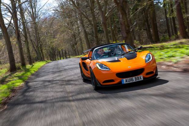Lotus Elise receives Autocar Readers’ Champion Award
