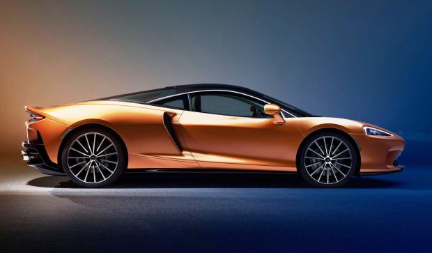 Full reveal of Mclaren's new superlight Grand Touring machine 