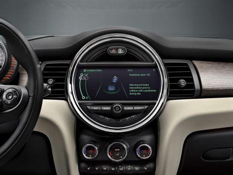 MINI receives Euro NCAP Advanced award