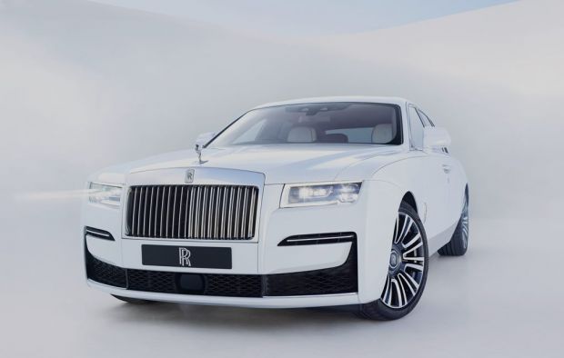 Rolls-Royce reveal stunning new Ghost superlimo