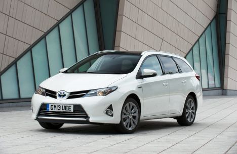 British-built Auris contributes to Toyota's European sales success
