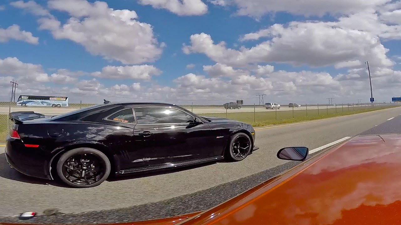 2015 Chevrolet Camaro Z/28 vs McLaren MP4-12C drag raing